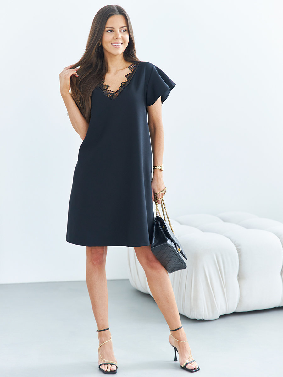 Granatowe-spodnie-jeansowe-joggery