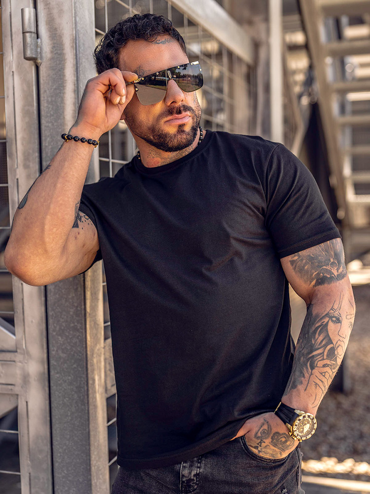 Czarny-bawelniany-t-shirt-meski-bez-nadruku-Bolf