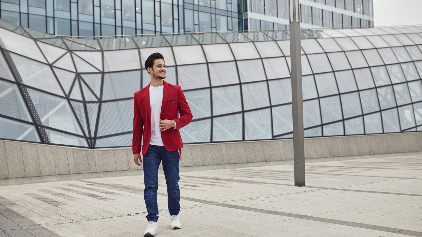 Marynarka do jeansów, nie na każdą okazję!