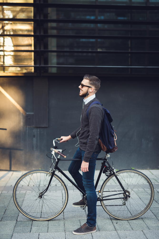 Cycle chic, czyli w co się ubrać na rower miejski?