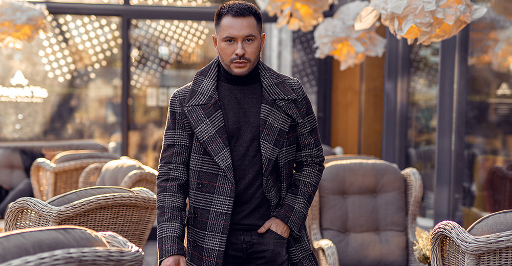 Dwurzędowy vs jednorzędowy – który płaszcz męski wybrać?