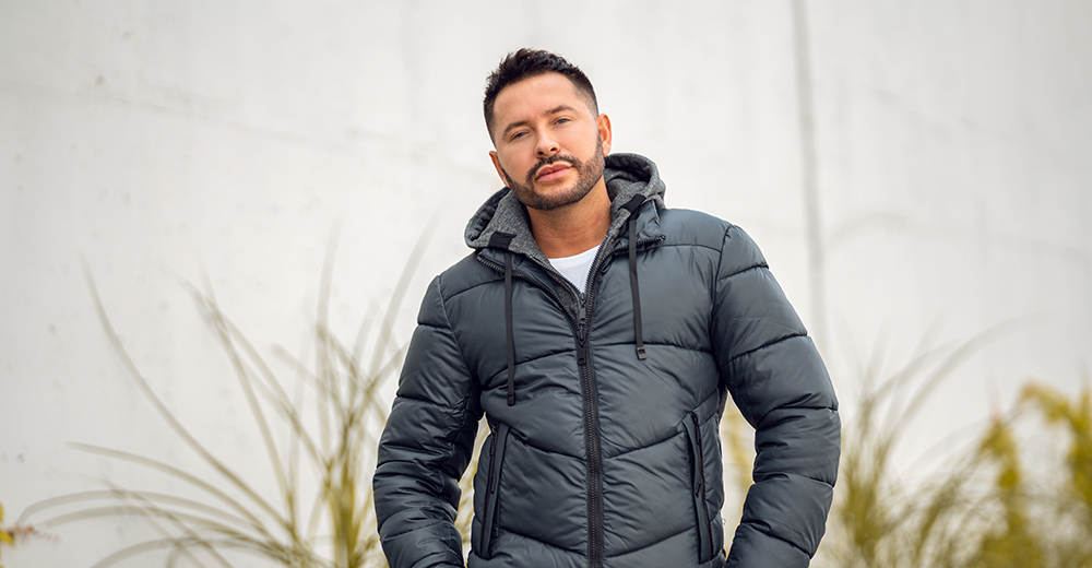 7 sposobów, z czym nosić kurtkę puchową - wskazówki dla ceniących wygodę i styl 🧥❄️